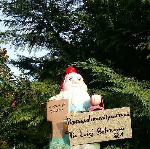 Romagnoli Family شقة